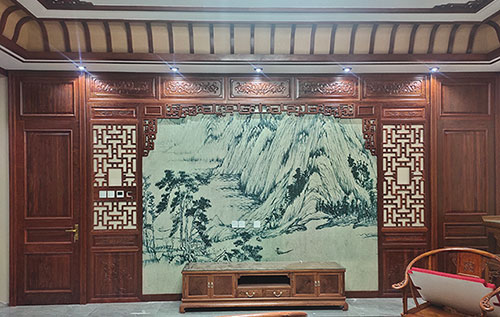 东山中式仿古别墅客厅背景墙花格木作装饰